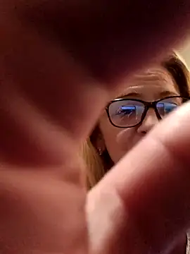 Goldenndoll's cam snapshot