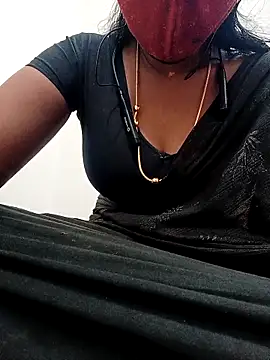 Tamil_Yalini12's cam snapshot