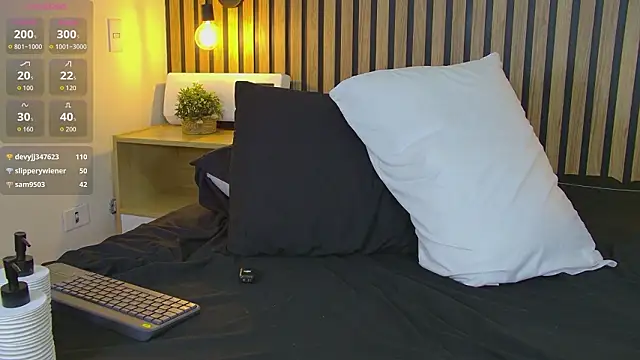 emma_morales_'s cam snapshot