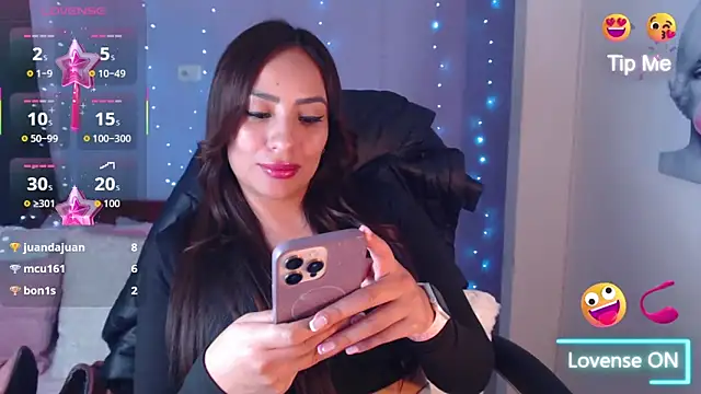 Paulina_627 live sex cam