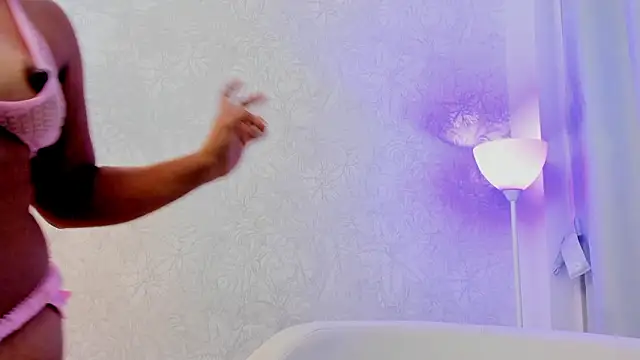 Belindamuller live sex cam