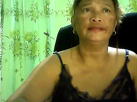 hott_scarlett's cam snapshot