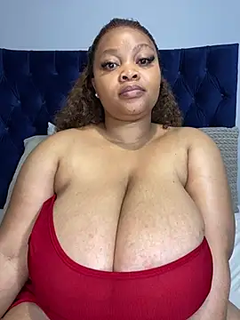 YummyEbonyTits's cam snapshot