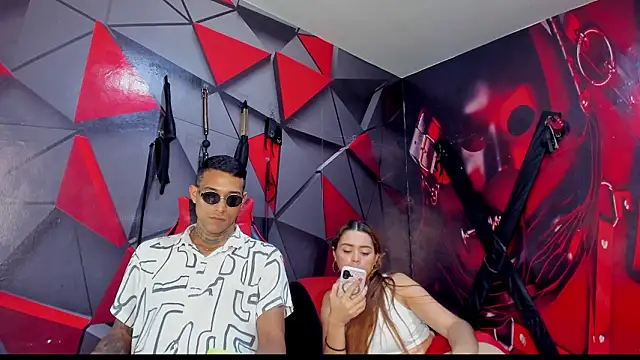 Hana_and_Zeta live sex cam