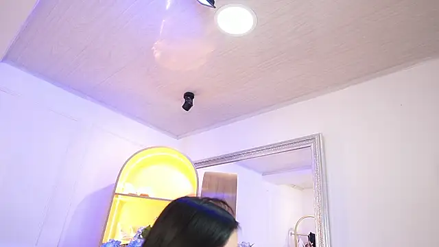 elasummer live sex cam