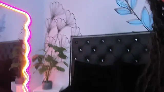 Sweet_Ariadna_'s cam snapshot