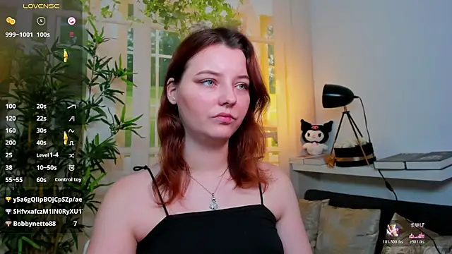 pretty_little_thing's cam snapshot