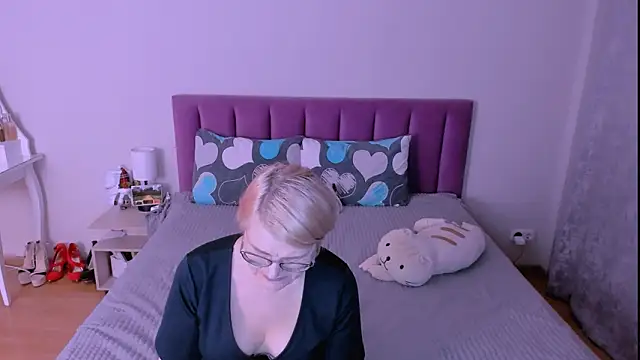 sabrinamacmarren's cam snapshot