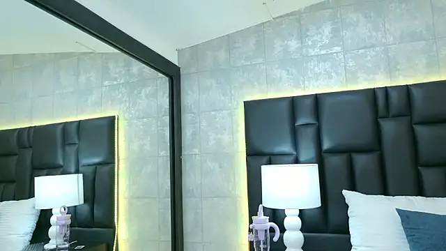 AlejandraMartinezz's cam snapshot