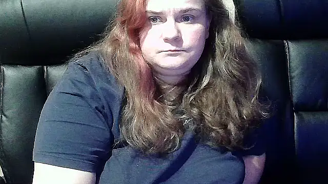 HollyXXXEva's cam snapshot