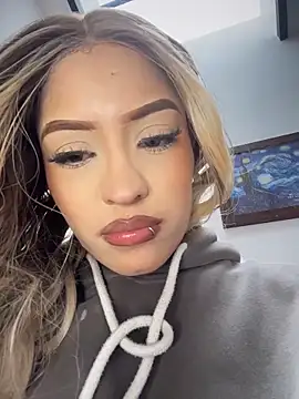 MystiqueXXX's cam snapshot