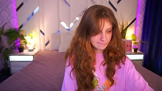 CuteeFoxy's cam snapshot