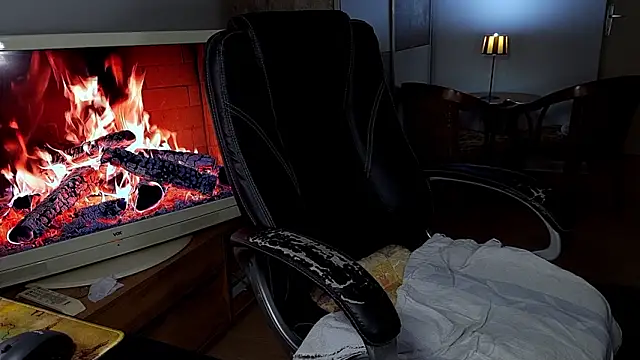 officeman7's cam snapshot