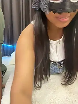 vickyandtania's cam snapshot