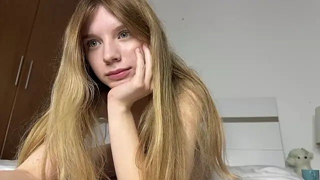 FruityXo's cam snapshot