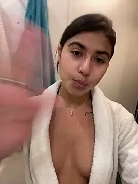 adorablepetite's cam snapshot