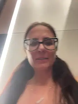 NataKitten live sex cam