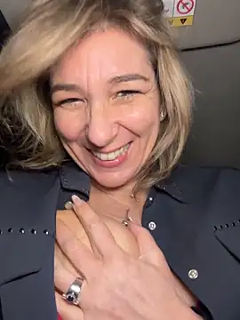 lafeecoquine69's cam snapshot