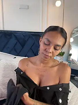 LuckyGoddessXXX's cam snapshot