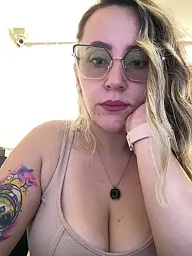 CurvyLust_x's cam snapshot