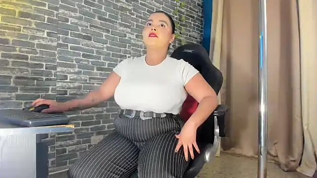 iam_samy_'s cam snapshot