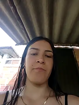 laura_arias018's cam snapshot