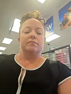 julimonroe live sex cam