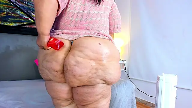 Charlotte_curvy_ live sex cam