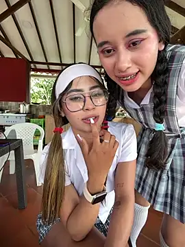 l0lita_emi live sex cam