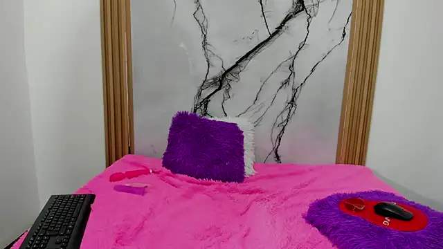 megan_cherry_hh's cam snapshot