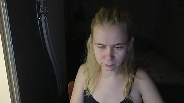 Riley_Roo's cam snapshot