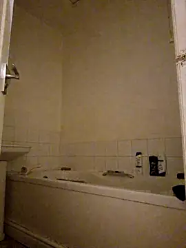 britishjosh's cam snapshot