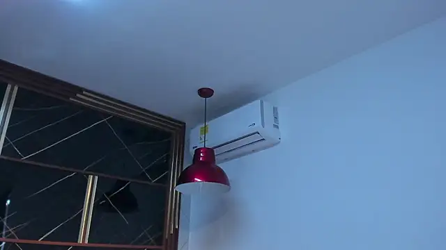 HannyThompson live sex cam