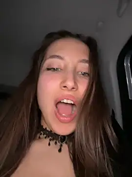 ICrazyOneIRL live sex cam