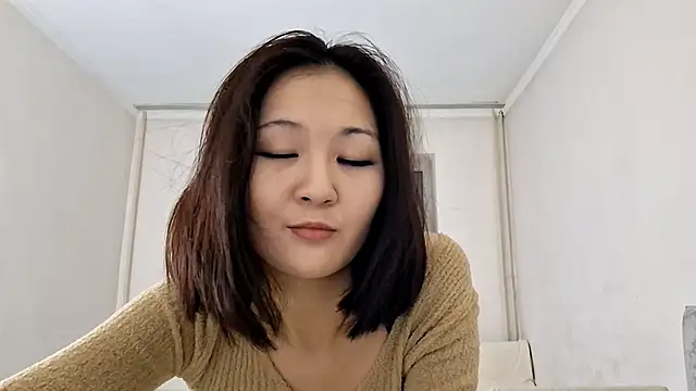Lyndasilk live sex cam