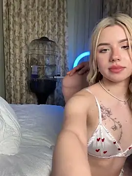 PurrAliceX live sex cam