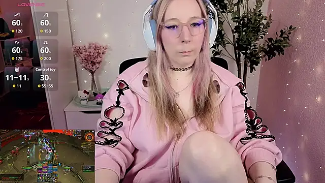 JustKerry live sex cam