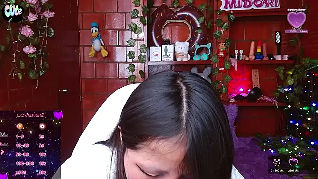 MidoriQuiinn live sex cam