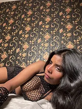 eleven_hotti's cam snapshot