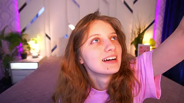 CuteeFoxy's cam snapshot