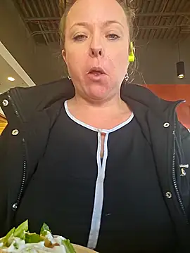 julimonroe's cam snapshot