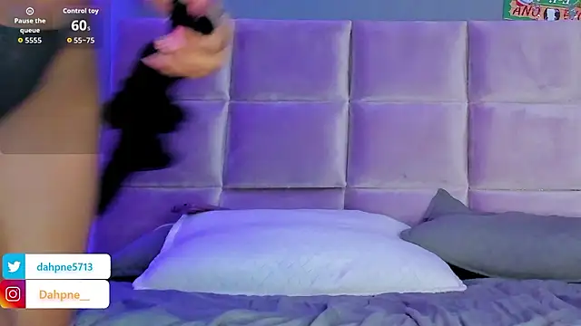 Daphne___'s cam snapshot