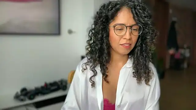 illaroom live sex cam