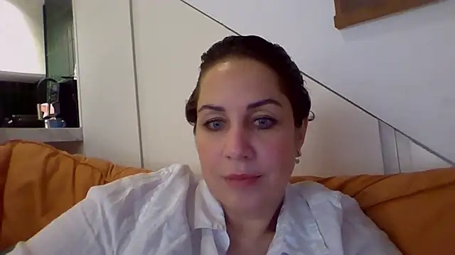 Rosinaya's cam snapshot