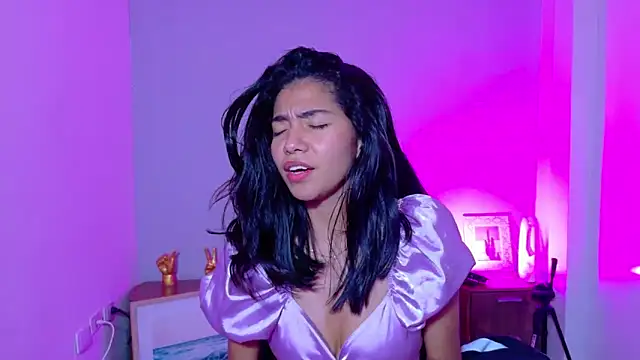 luna_roja25's cam snapshot