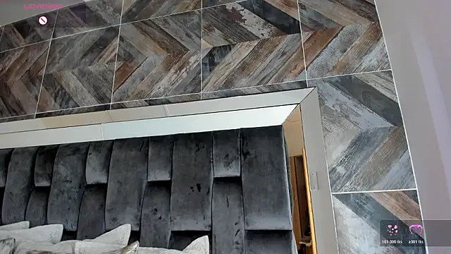 NaylaGrey's cam snapshot