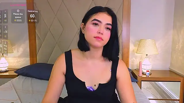 MiaMorettii live sex cam