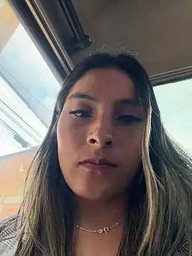 Cami_Leon2's cam snapshot