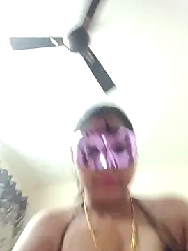 Naughty-Nancy's cam snapshot