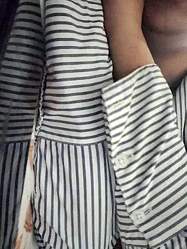 Love_heartss's cam snapshot